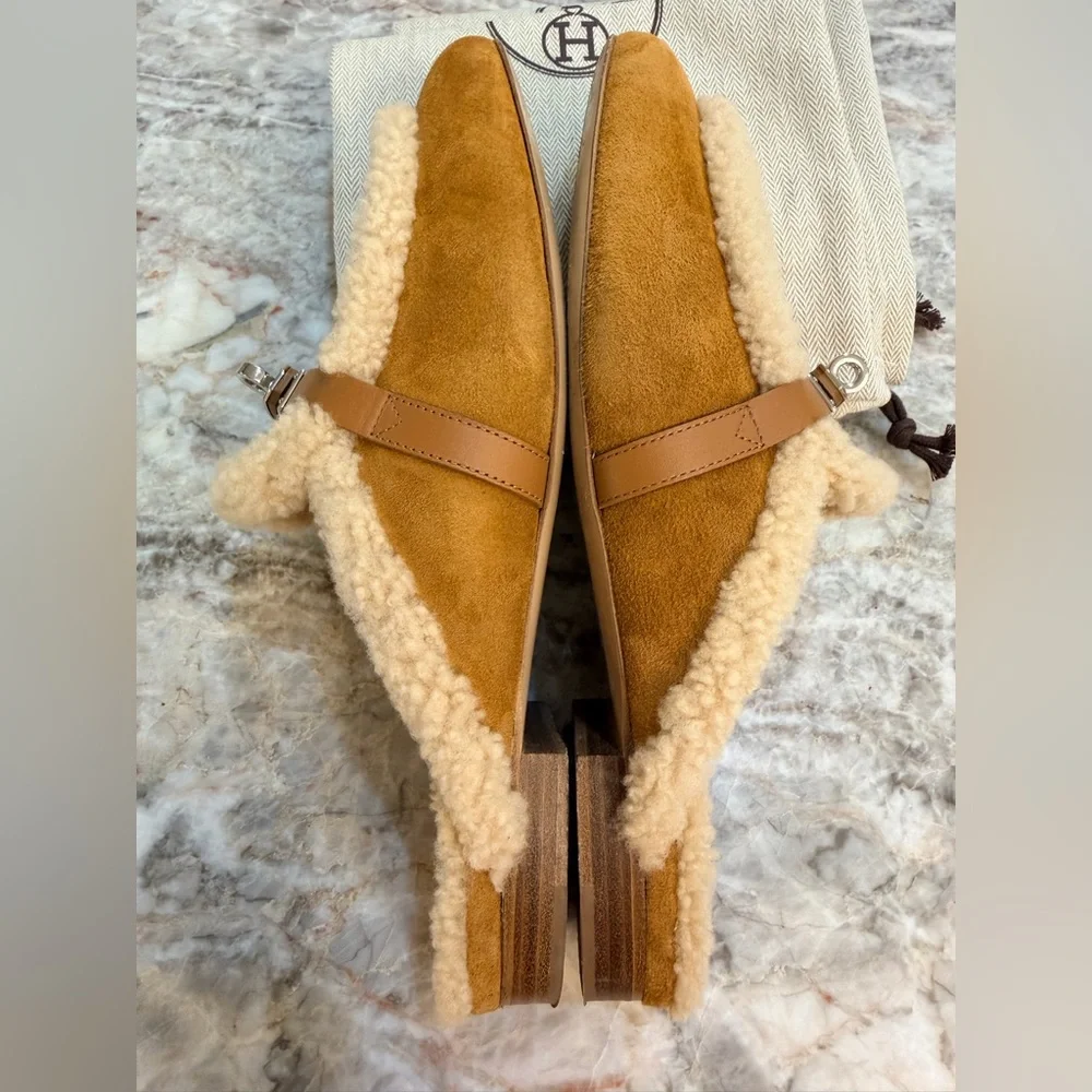Hermes Oz Mules suede goatskin and shearling, gold color Size 40, US 9,5. Slides - Picture 10 of 13